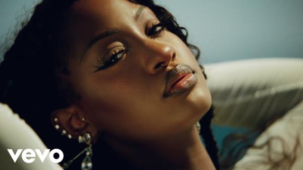 VIDEO: Tems - Me & U